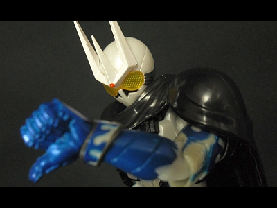 【新品未開封】SHFiguarts 仮面ライダー エターナル Amazon.co.jp: 魂ウェブ限定 S.H.フィギュアーツ 仮面ライダー
