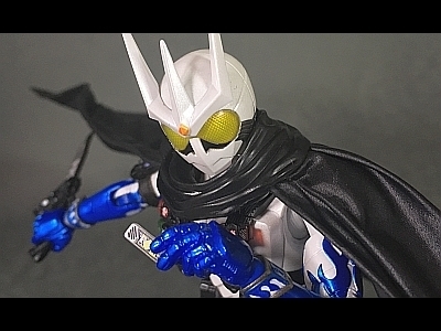 S.H.Figuarts(真骨彫製法)】仮面ライダーエターナル: HERMIT-X